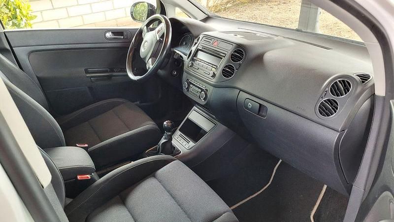 Gebraucht VW Golf Plus Cross Style 105 PS (77 kW) 2011 Weiß Van / Kleinbus