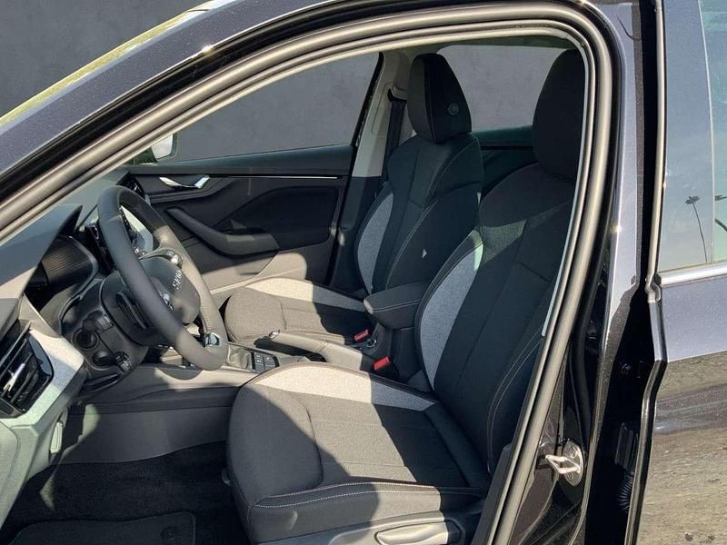 Neu Skoda Scala 150 PS (110 kW) 2026 Schwarzmagic perleffekt Kleinwagen