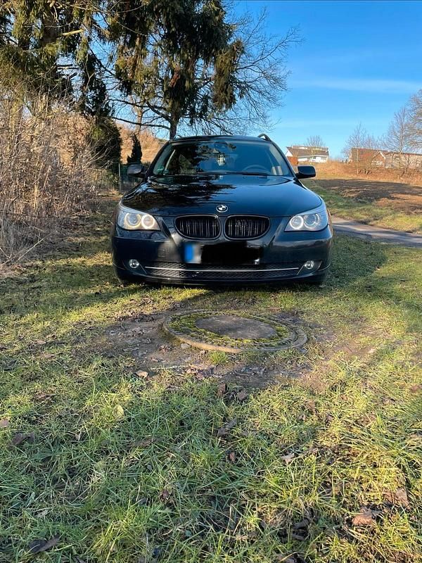 Gebraucht BMW 520 177 PS (130 kW) 2009 Schwarz Kombi