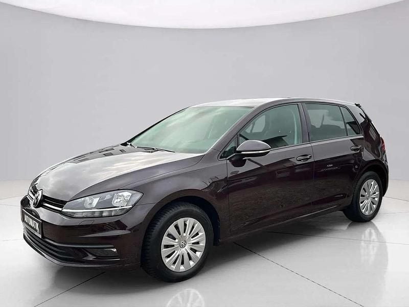 Black rubin Gebraucht 2017 VW Golf VII Trendline Kleinwagen | 14.990 € (Fairer Preis) - Bild 1/4