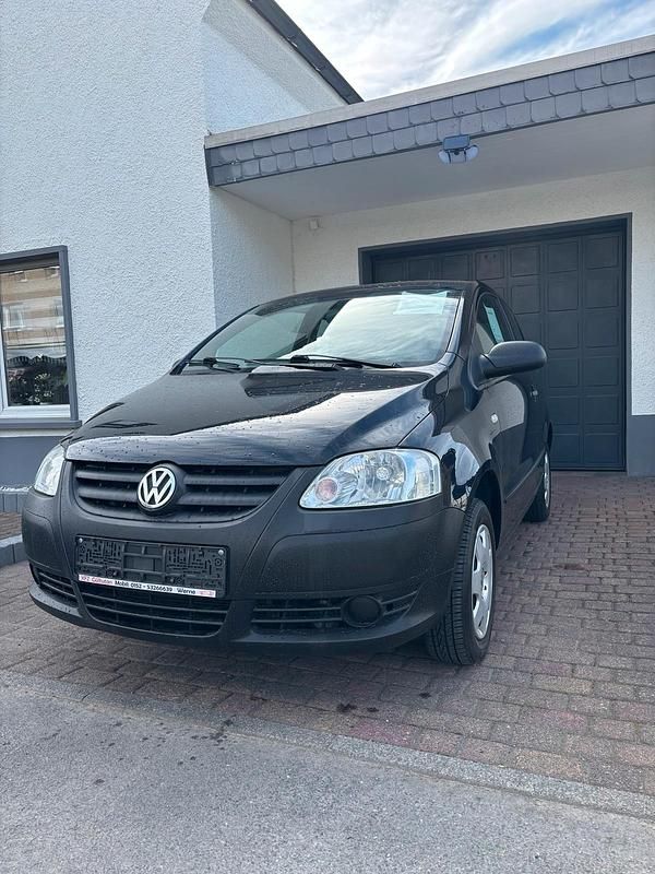 Gebraucht VW Fox 55 PS (40 kW) 2007 Schwarz Kleinwagen
