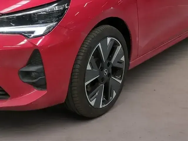 Gebraucht Opel Corsa-e Sport 100 kW (136 PS) 2021 Chili rot metallic Kleinwagen