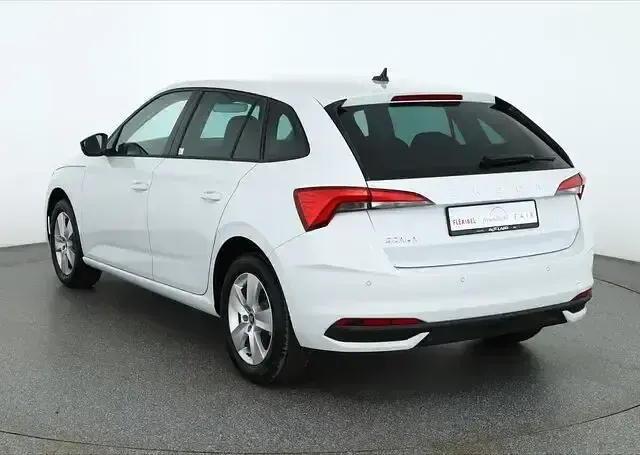 Nowe Skoda Scala 116 KM (85 kW) 2026 Biały Hatchback