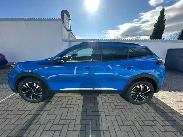 Gebraucht Peugeot 2008 Allure 131 PS (96 kW) 2022 Blau SUV