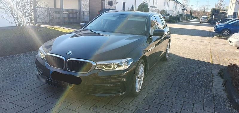 Gebraucht BMW 530 Sport Line 265 PS (194 kW) 2019 Blau Kombi
