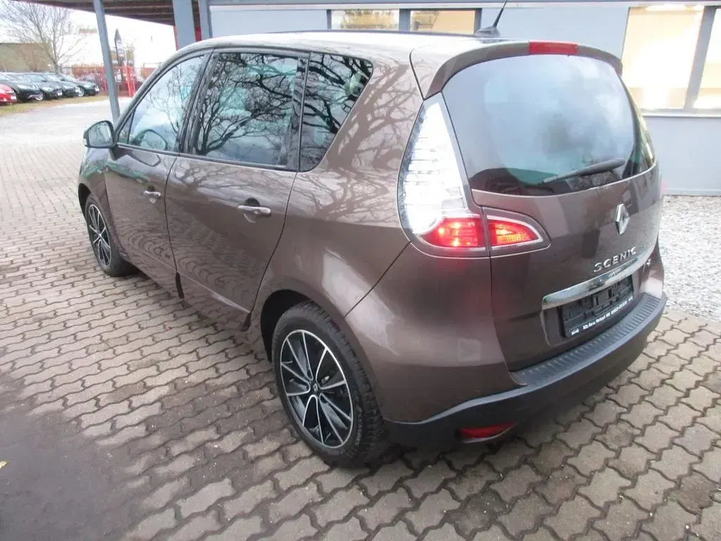 Gebraucht Renault Scénic III Bose Edition 131 PS (96 kW) 2013 Braun Van / Kleinbus