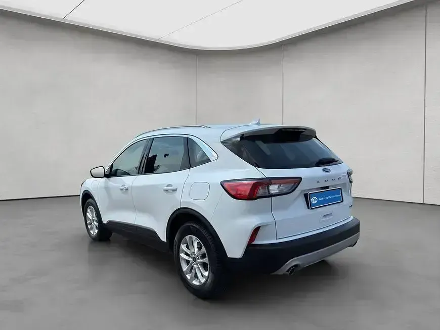 Gebraucht Ford Kuga Titanium 224 PS (164 kW) 2022 Frozen white SUV