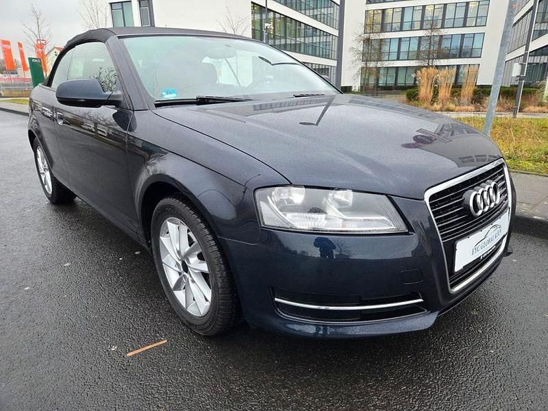 Gebraucht Audi A3 Cabriolet Attraction 105 PS (77 kW) 2011 Blau Cabrio