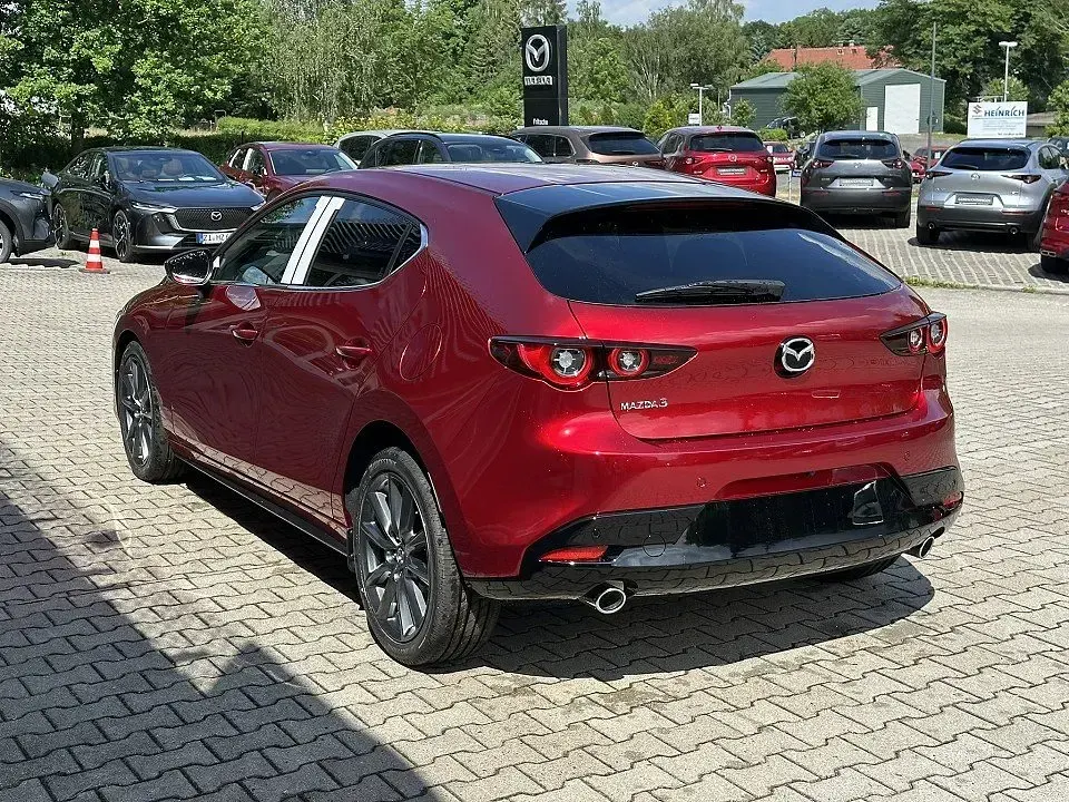 Neu Mazda 3 Center-Line 140 PS (102 kW) 2026 Rot Limousine
