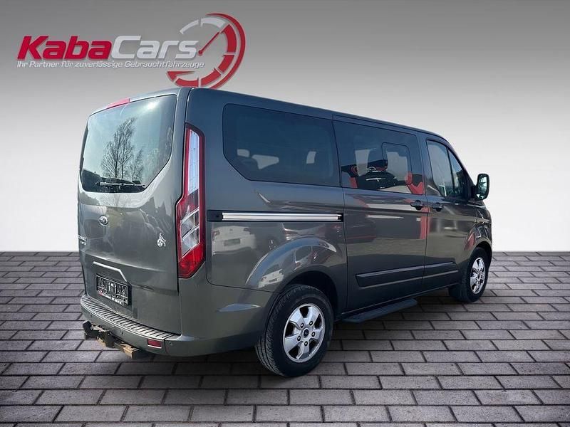 Gebraucht Ford Tourneo Titanium 170 PS (125 kW) 2017 Grau Kombi