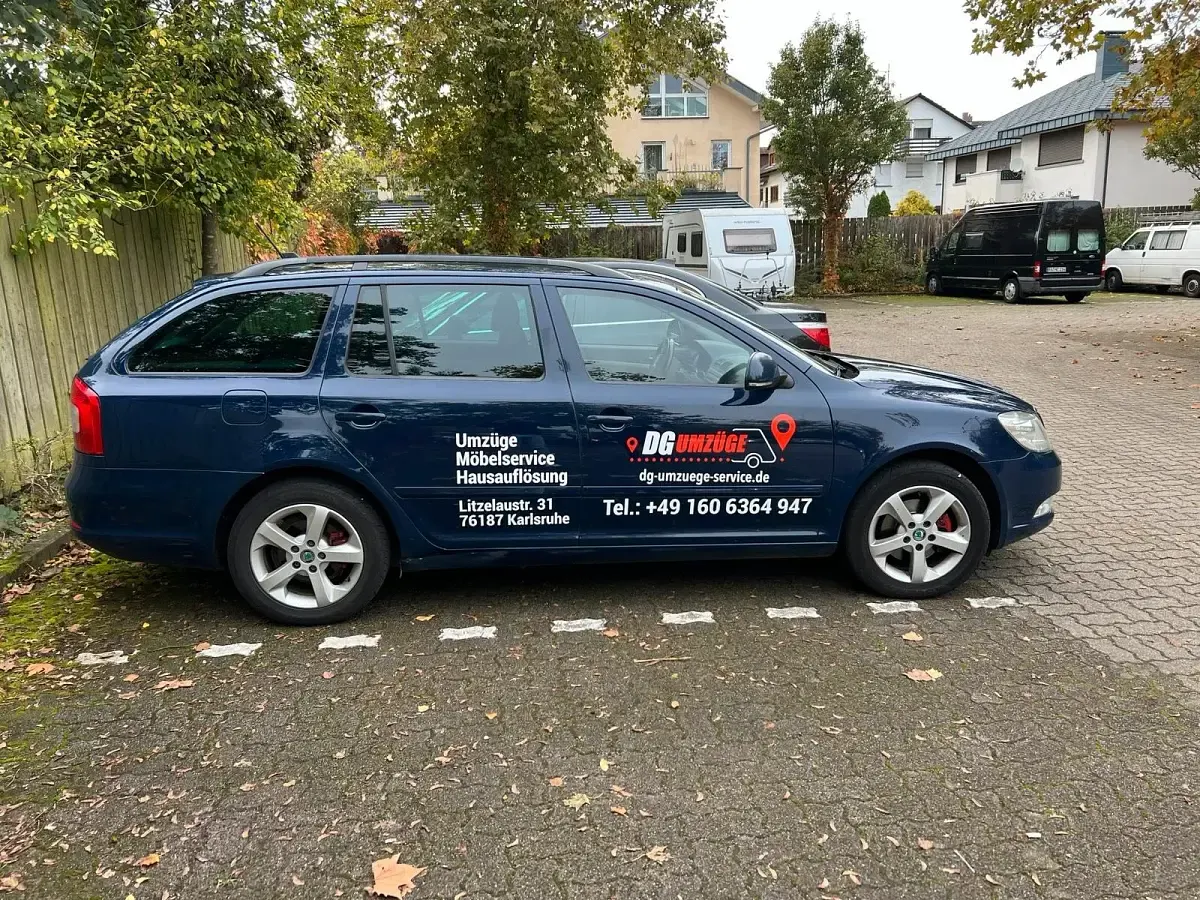 Gebraucht Skoda Octavia 140 PS (102 kW) 2012 Blau Kombi