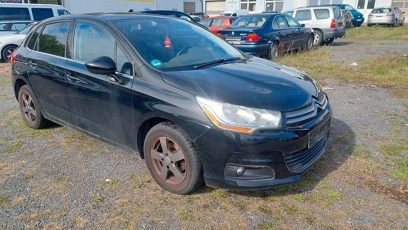 Gebraucht Citroën C4 Attraction 95 PS (69 kW) 2012 Schwarz Limousine