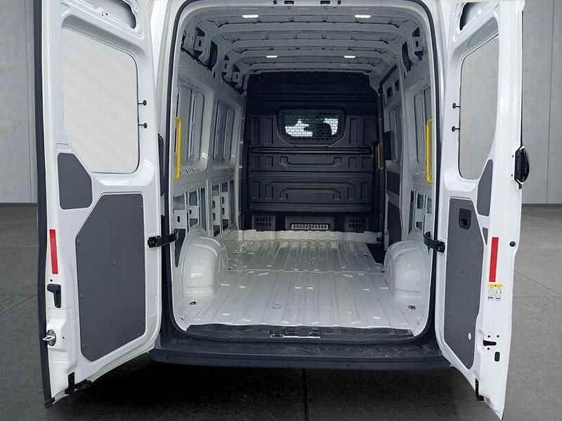 Usado VW Crafter 140 HP (102 kW) 2025 Branco Van