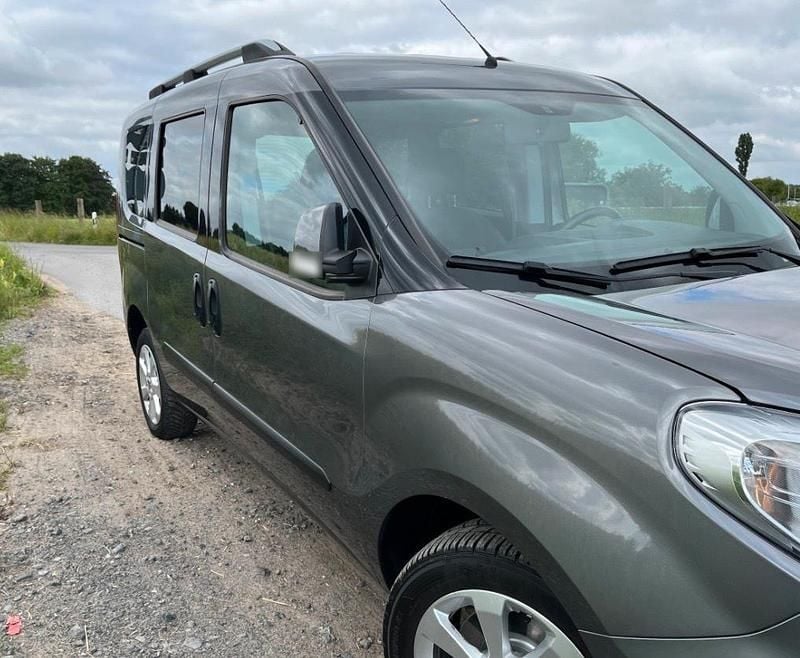 Gebraucht Fiat Doblò 88 PS (64 kW) 2016 Grau Van / Kleinbus