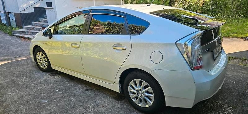 Second-hand Toyota Prius 2015 Alb Hatchback