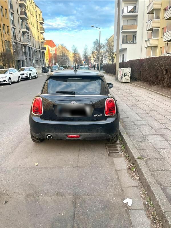 Gebraucht Mini Cooper 136 PS (100 kW) 2018 Schwarz Kleinwagen