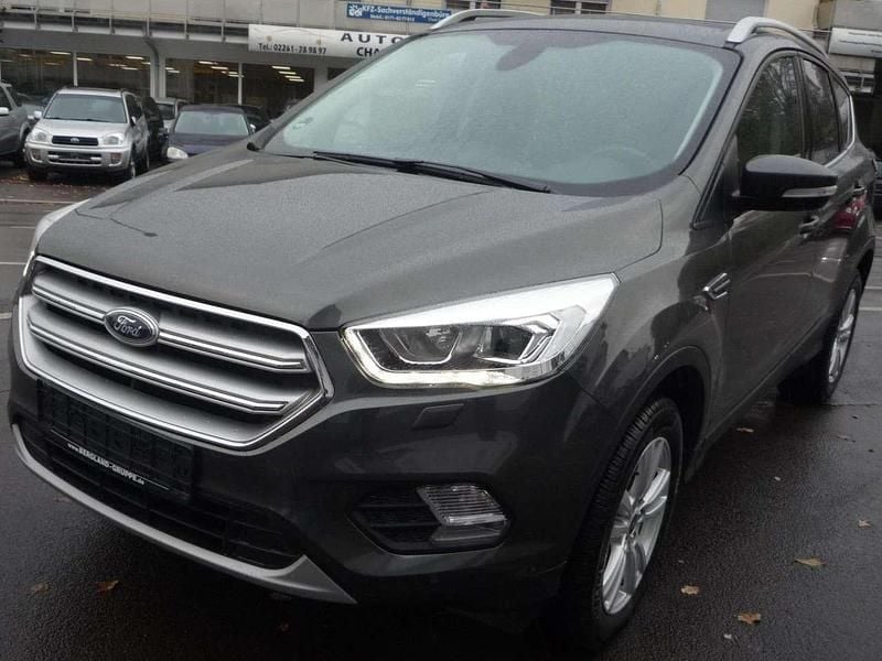 Magneticgrau (metallic) Gebraucht 2019 Ford Kuga SUV | 15.940 € (Guter Preis) - Bild 1/4