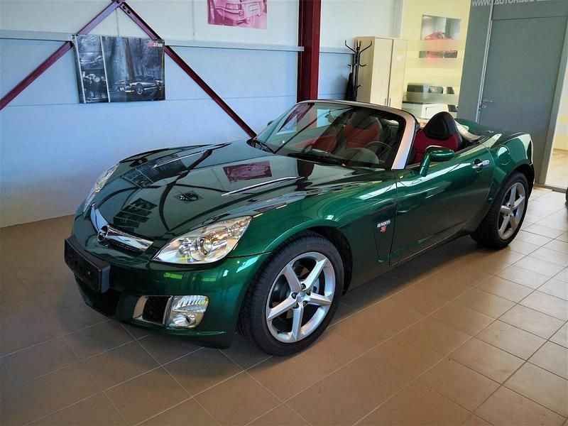 Second-hand Opel GT 264 CP (194 kW) 2010 Verde Cabrio