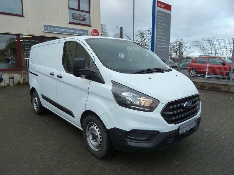 Gebraucht Ford Transit Custom 105 PS (77 kW) 2019 Weiß Van / Kleinbus