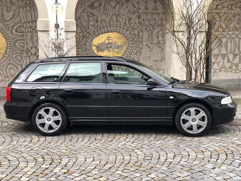 Gebraucht Audi S4 Performance 265 PS (194 kW) 1999 Schwarz Kombi