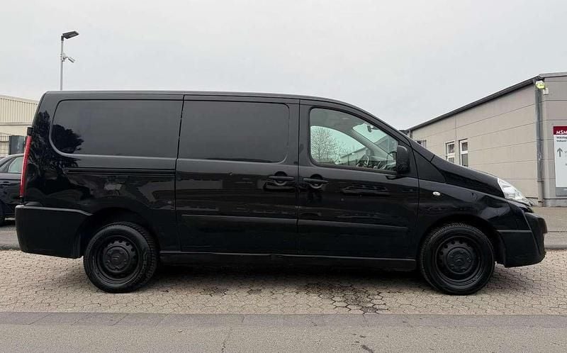 Gebraucht Citroën Jumpy 163 PS (119 kW) 2014 Lack onyx schwarz/deckende lac Van / Kleinbus