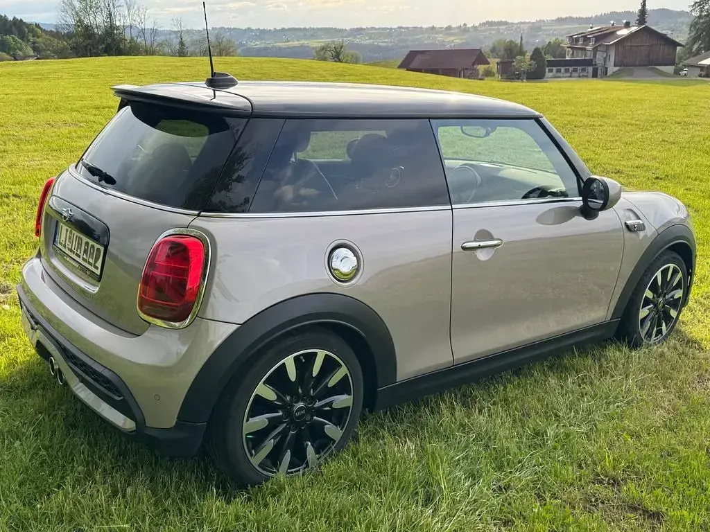 Używany Mini Cooper S 178 KM (130 kW) 2023 Szary Hatchback