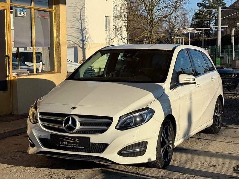 Gebraucht Mercedes B180 122 PS (89 kW) 2018 Weiß Van / Kleinbus