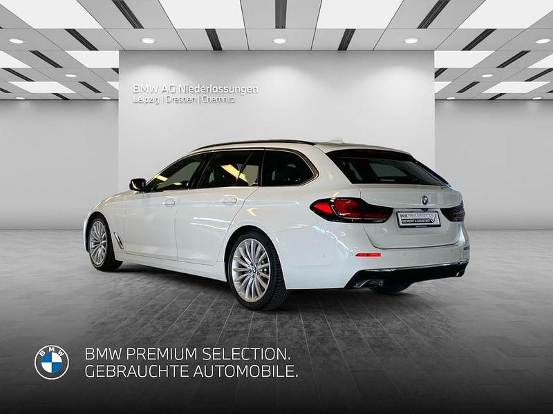 Gebraucht BMW 530 Performance 286 PS (210 kW) 2023 Weiß Kombi