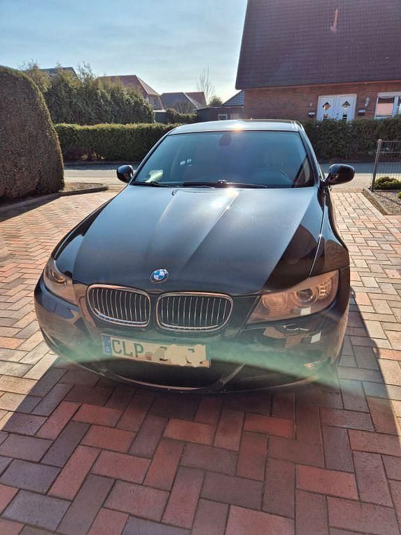 Gebraucht BMW 320 Sport Line 177 PS (130 kW) 2009 Schwarz Kombi
