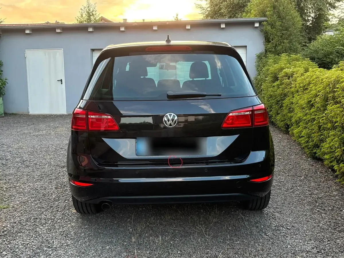 Gebraucht VW Golf Sportsvan Allstar 110 PS (80 kW) 2016 Schwarz Van / Kleinbus