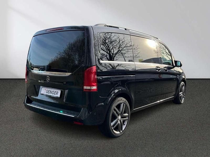 Gebraucht Mercedes E250 Avantgarde 190 PS (139 kW) 2017 Obsidianschwarz Kombi