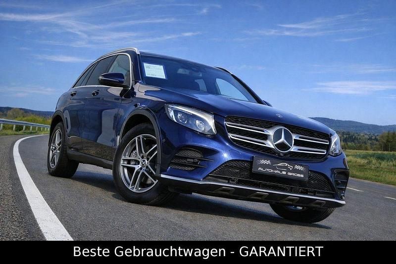 Blau Gebraucht 2017 Mercedes GLC250 AMG SUV | 28.950 € (Etwas zu teuer) - Bild 1/4