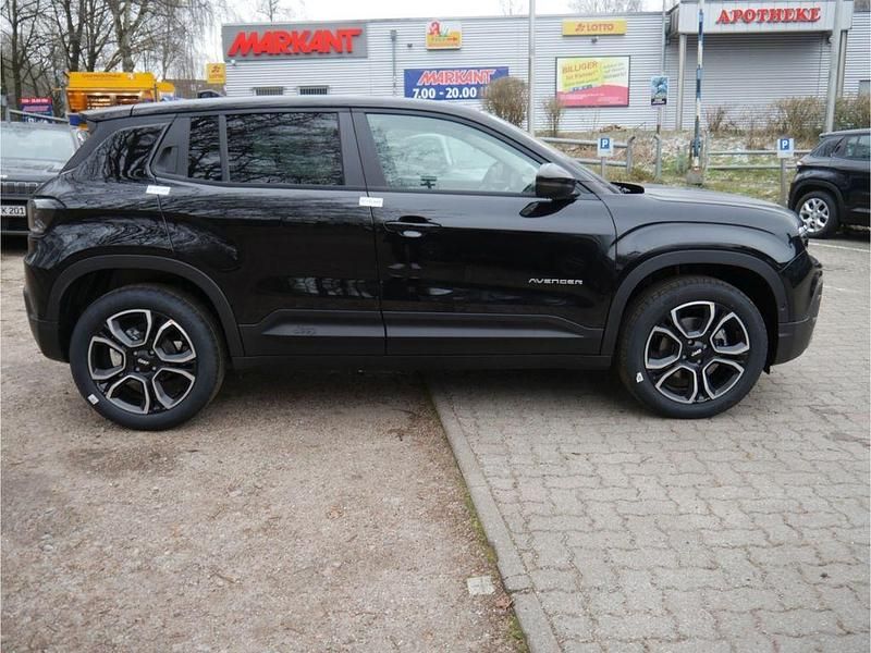 Gebraucht Jeep Avenger Summit 101 PS (74 kW) 2025 Solid black clear coat SUV