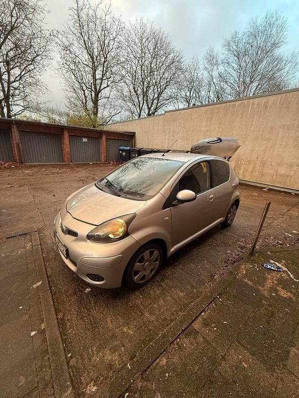 Gebraucht 2009 Toyota Aygo Kleinwagen | 1.300 € (Guter Preis) - Bild 1/4