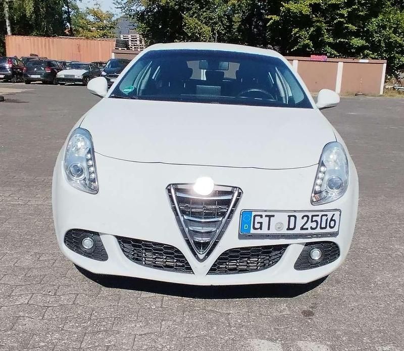 Gebraucht 2011 Alfa Romeo Giulietta Kleinwagen | 2.790 € - Bild 1/4