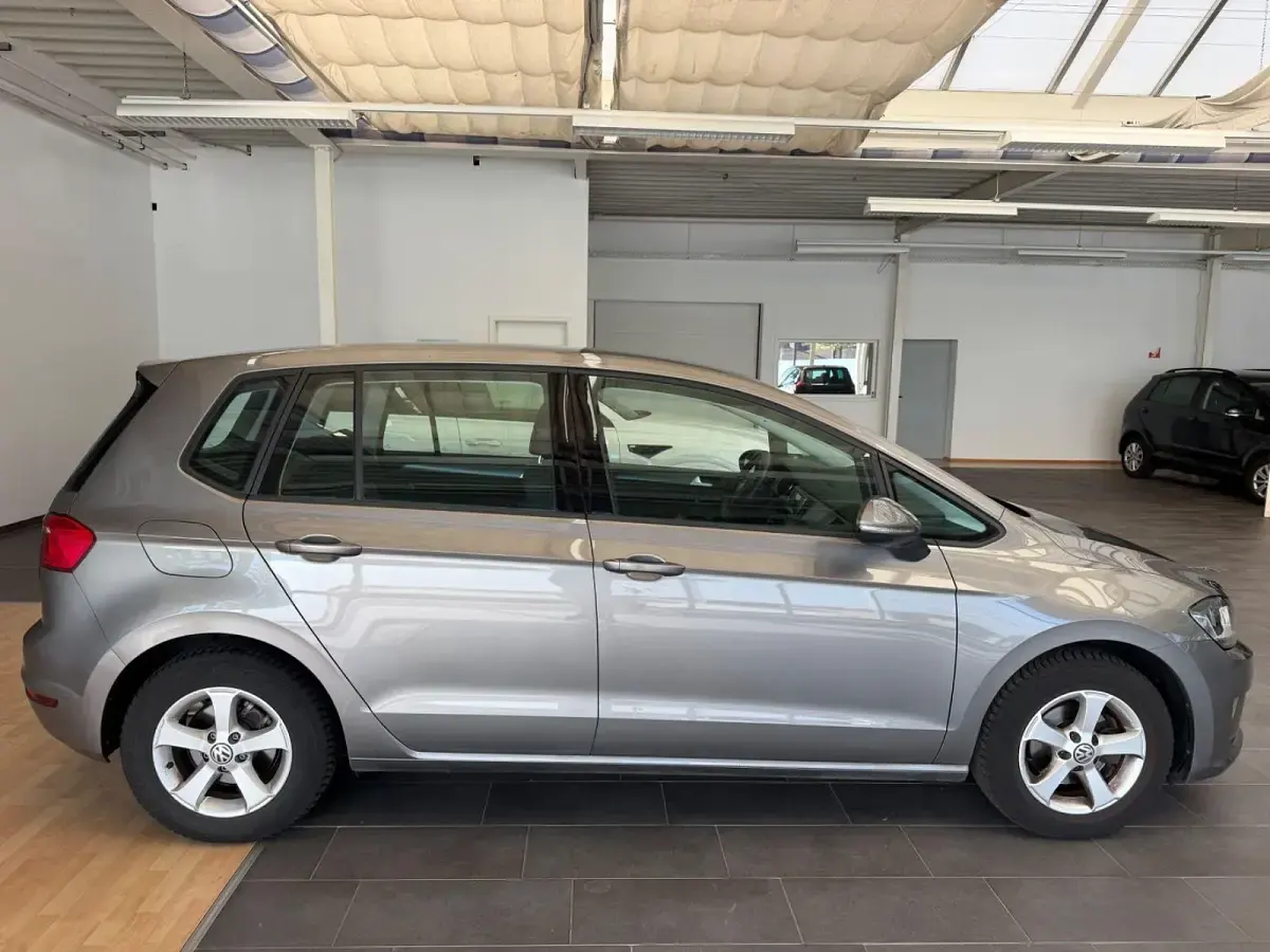 Gebraucht VW Golf Sportsvan Trendline 86 PS (63 kW) 2016 Grau Van / Kleinbus
