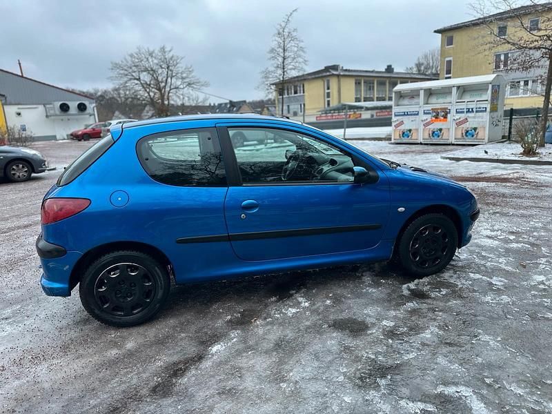 Gebraucht Peugeot 206 88 PS (64 kW) 2007 Blau Kleinwagen