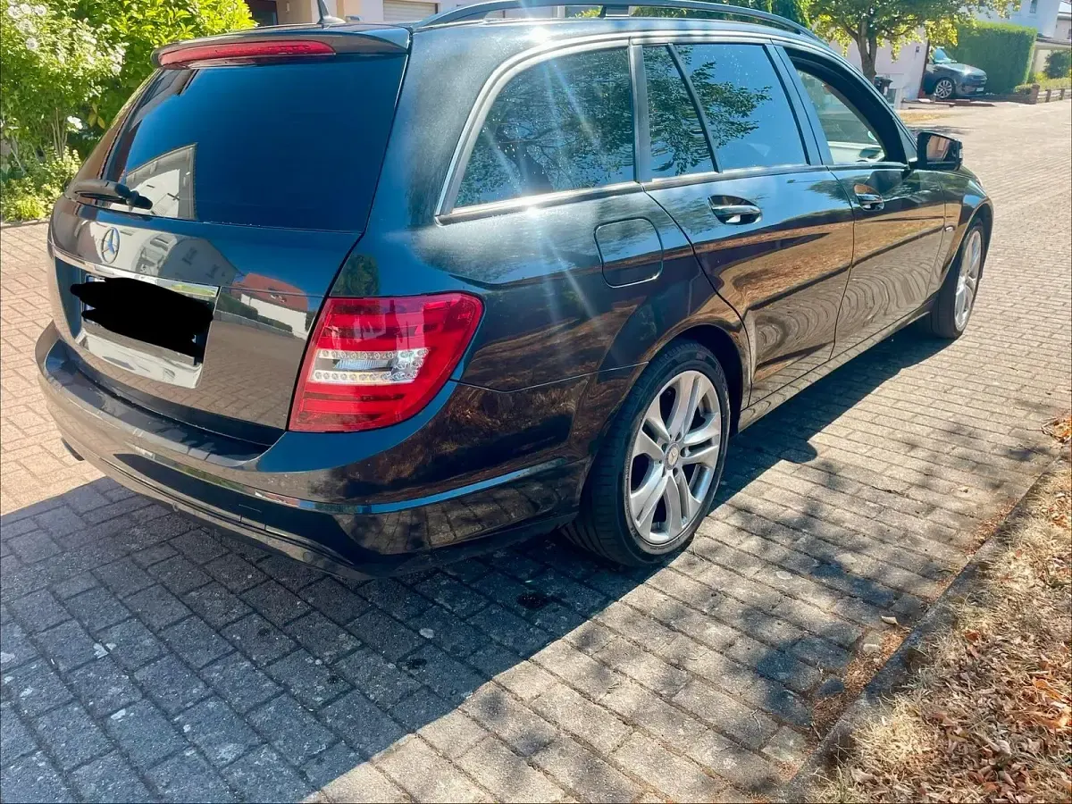 Gebraucht Mercedes C220 170 PS (125 kW) 2011 Grau Kombi