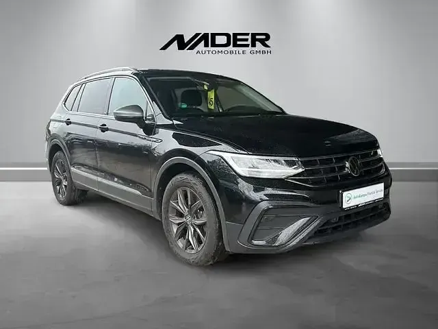 Gebraucht VW Tiguan Allspace Move 190 PS (139 kW) 2023 Schwarz SUV