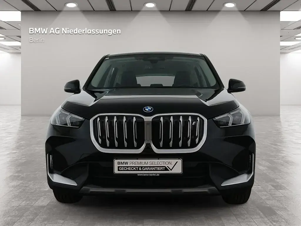 Gebraucht BMW iX1 Performance 200 kW (272 PS) 2023 Schwarz SUV