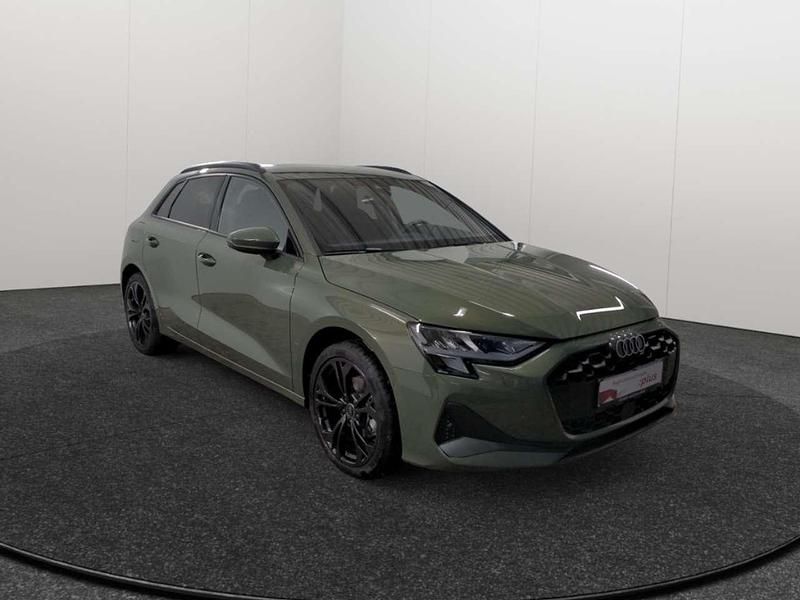 Gebraucht Audi A3 Ambiente 150 PS (110 kW) 2024 Gruen Limousine