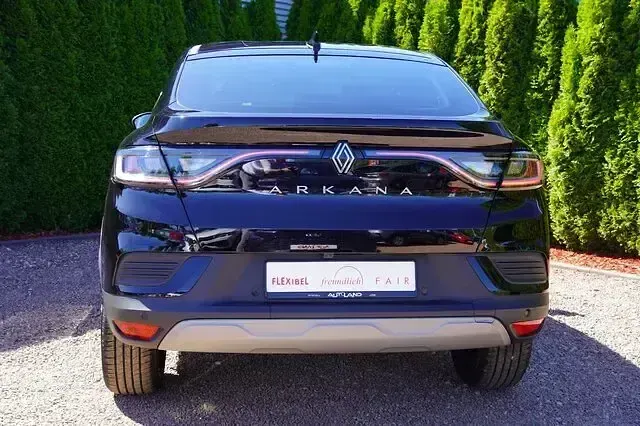 Neu Renault Arkana 140 PS (102 kW) 2026 Blackpearlmet. SUV