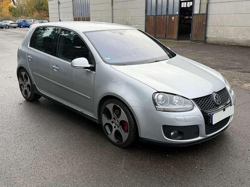 Reflexsilber metallic Gebraucht 2006 VW Golf V GTI Kleinwagen | 4.500 € (Guter Preis) - Bild 1/4
