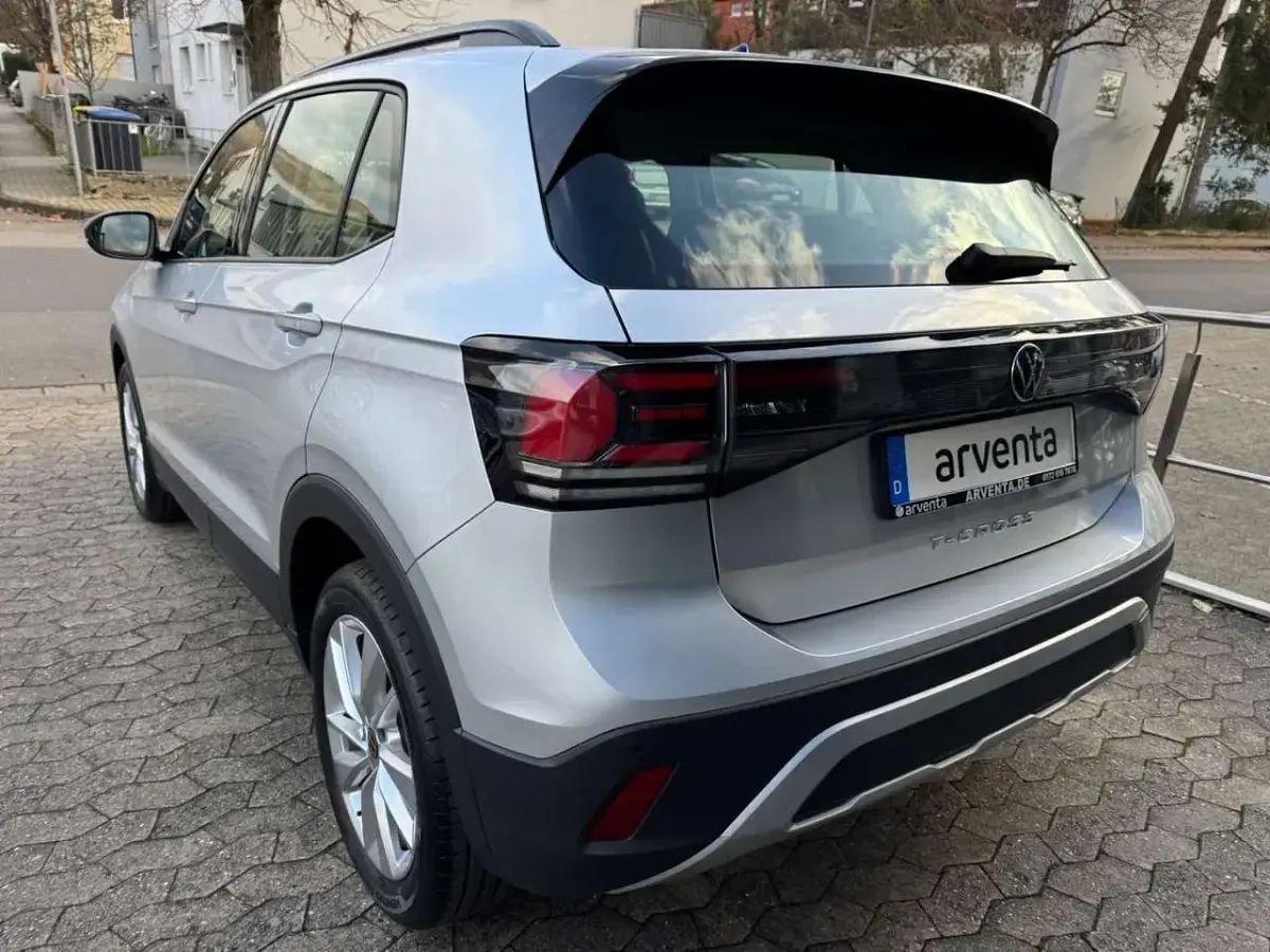 Neu VW T-Cross Life 116 PS (85 kW) 2026 Silber metallic SUV