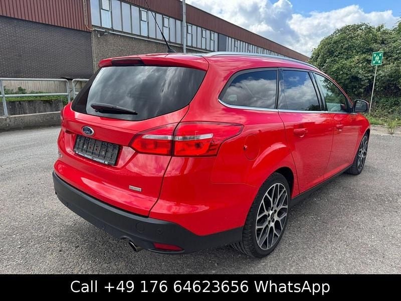 Gebraucht Ford Focus Titanium 150 PS (110 kW) 2017 Rot Kombi