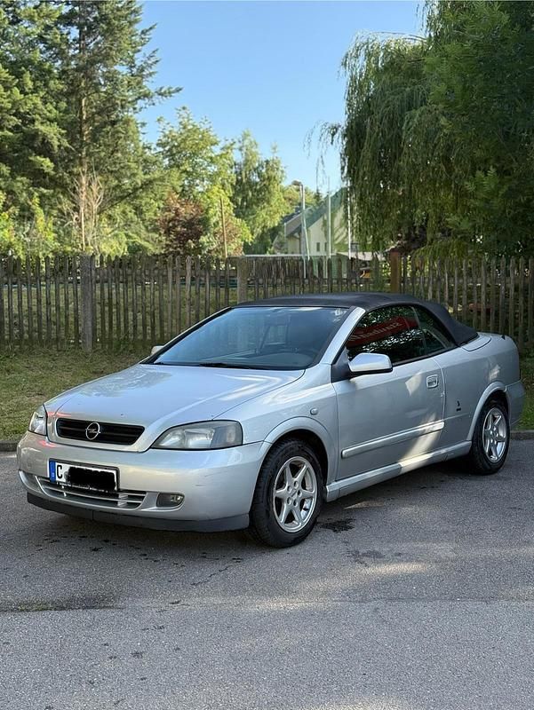 Gebraucht Opel Astra Cabriolet 128 PS (94 kW) 2003 Silber Cabrio