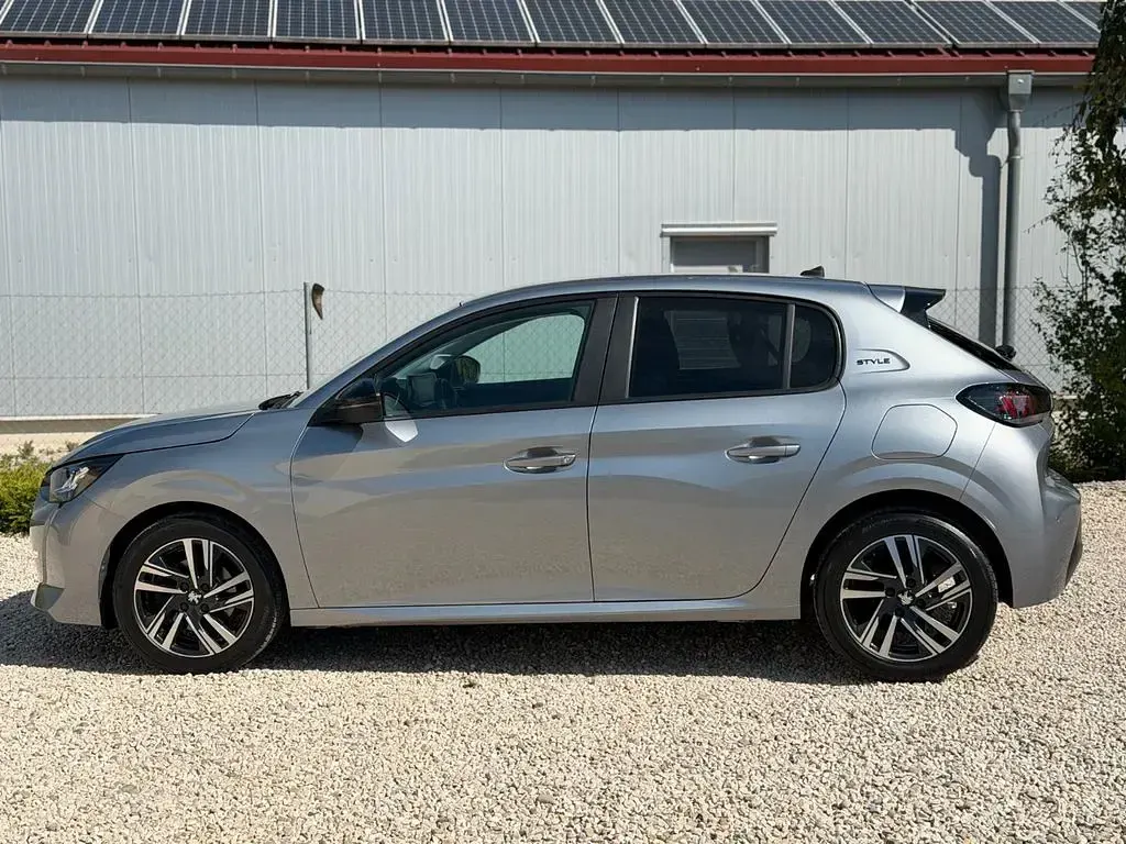 Gebraucht Peugeot 208 Allure 101 PS (74 kW) 2023 Artense/typ aussenve Kleinwagen
