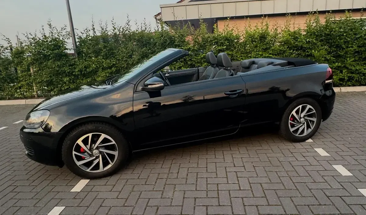 Gebraucht VW Golf Cabriolet 105 PS (77 kW) 2012 Schwarz Cabrio