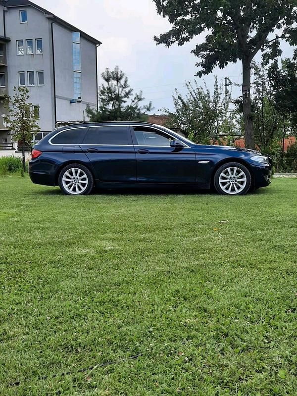 Gebraucht BMW 520 184 PS (135 kW) 2012 Blau Kombi