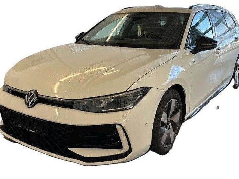 Gebraucht VW Passat R-line 150 PS (110 kW) 2025 Weiß Kombi